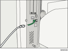 Afbeelding van het aansluiten van de Ethernet-kabel