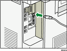 Illustrazione collegamento del cavo di interfaccia USB